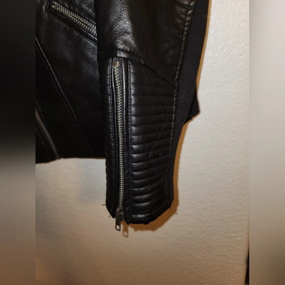 Torrid Faux Leather Collarless Moto Jacket Size 2 - Picture 4 of 8